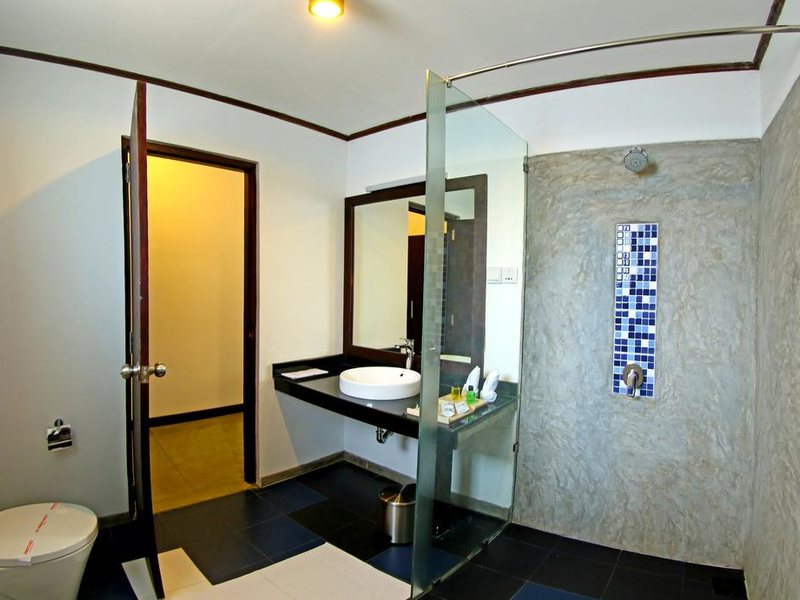 Coco Royal Beach Resort 107419