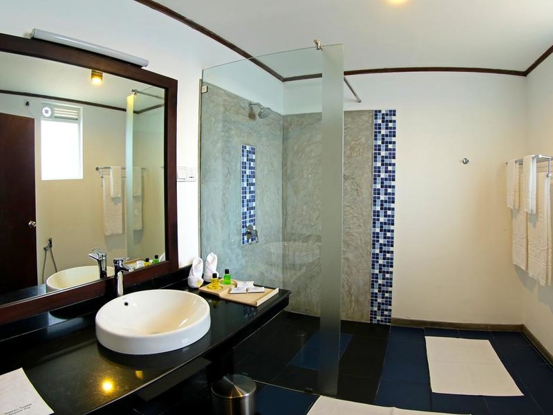 Coco Royal Beach Resort 107421