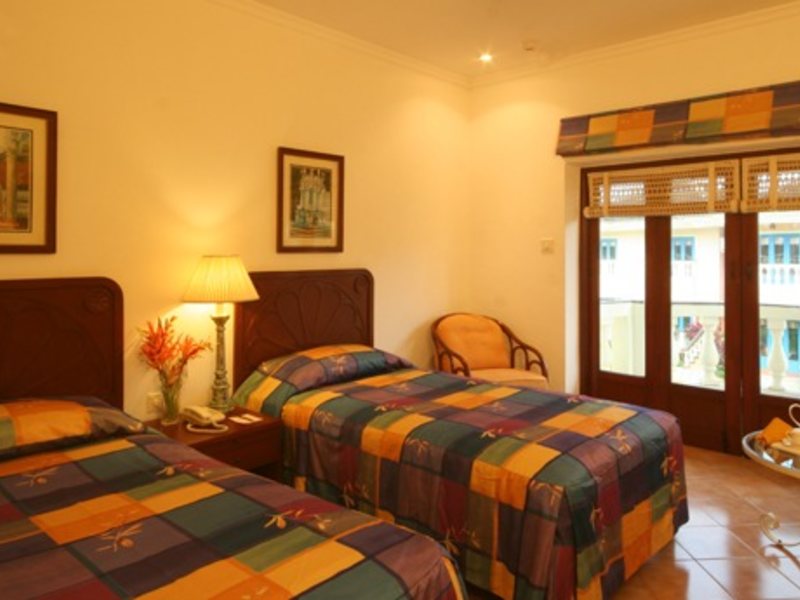 Coconut Grove Beach Resort 113526