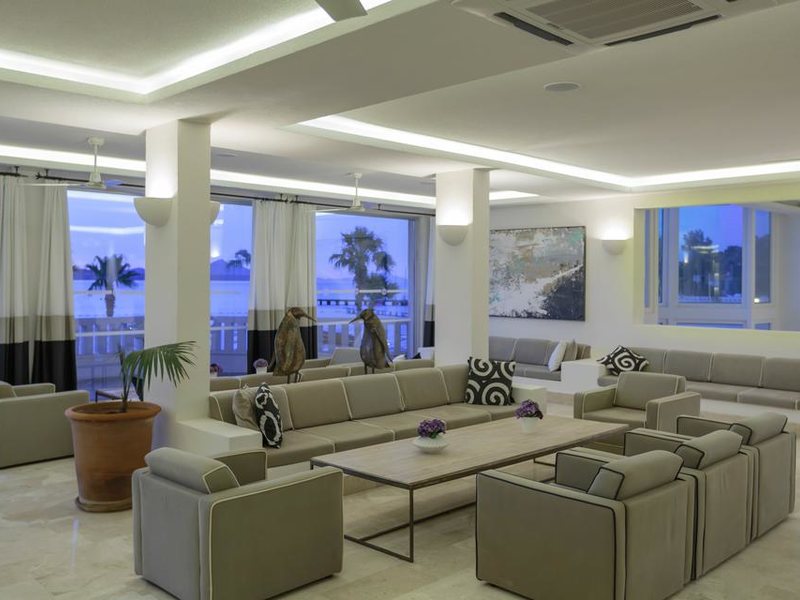 Cocos Beach Club 190048