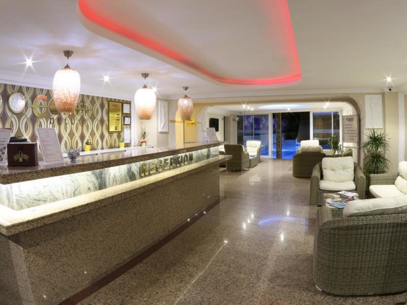 Comet Deluxe Hotel 194983