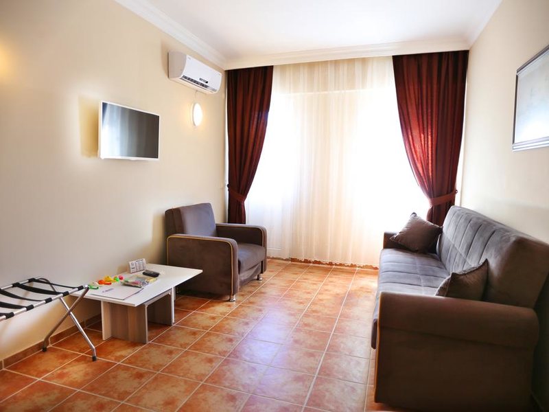 Comet Deluxe Hotel 194996