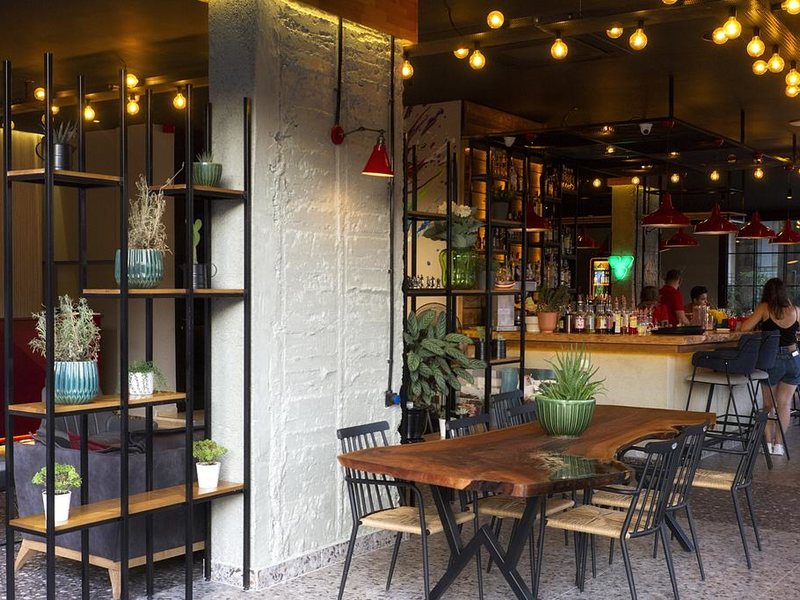 Comfort Suites Hotel 303124