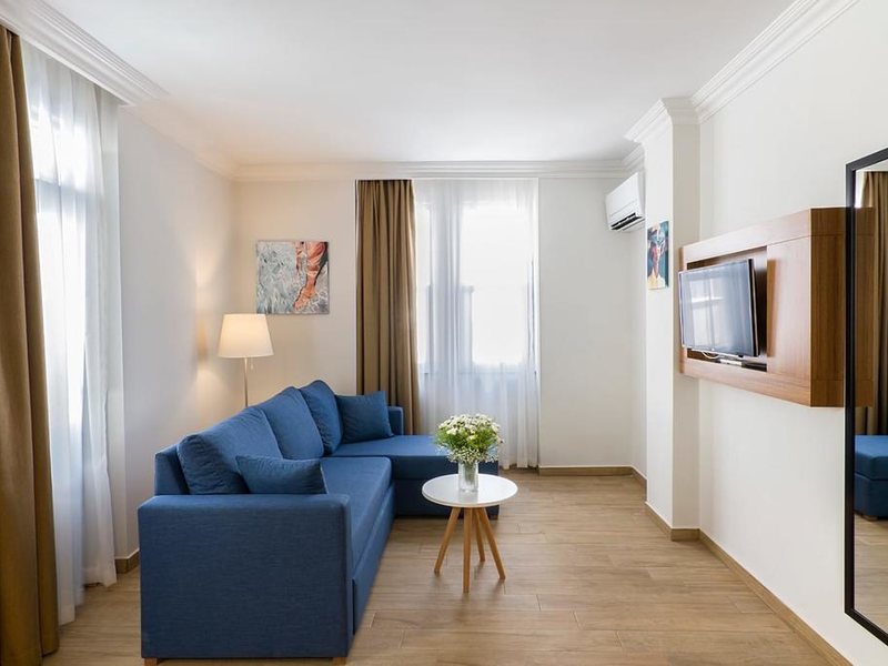 Comfort Suites Hotel 303127