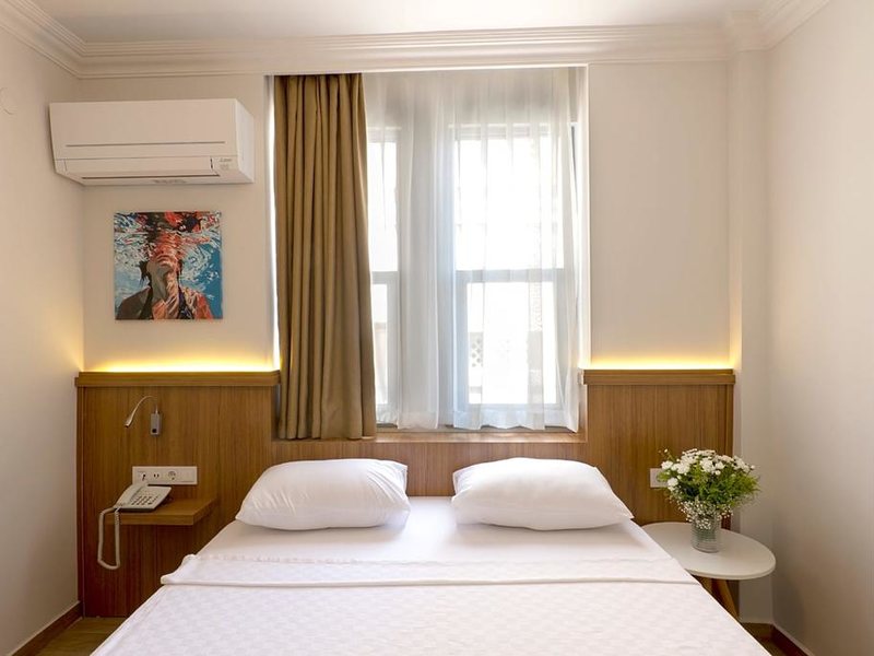 Comfort Suites Hotel 303128