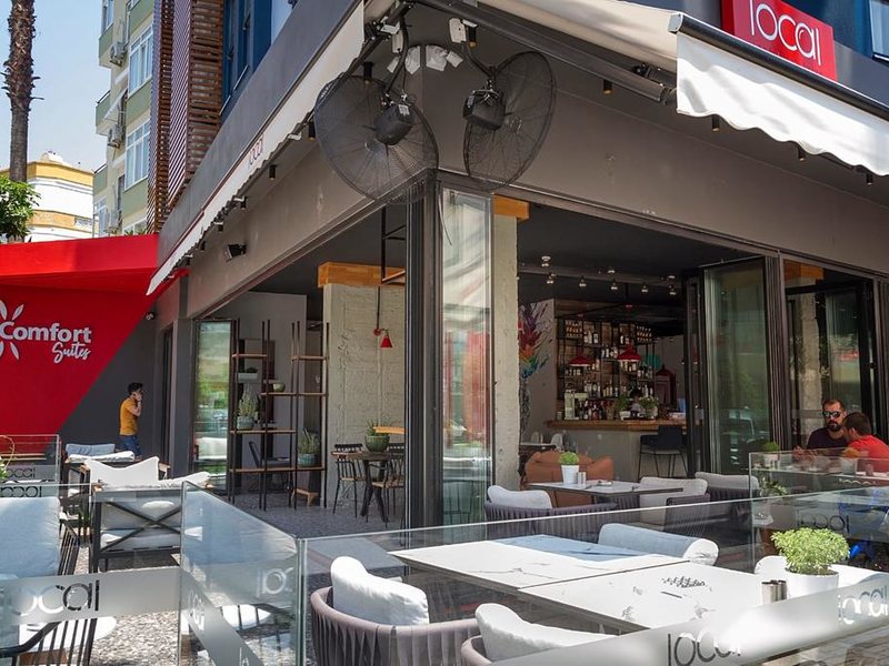 Comfort Suites Hotel 303130