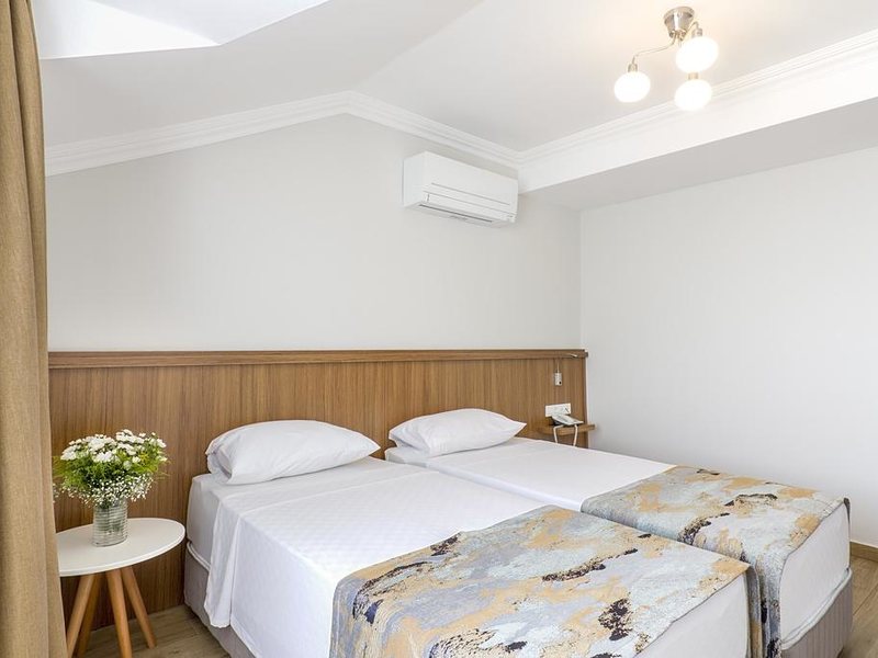 Comfort Suites Hotel 303134