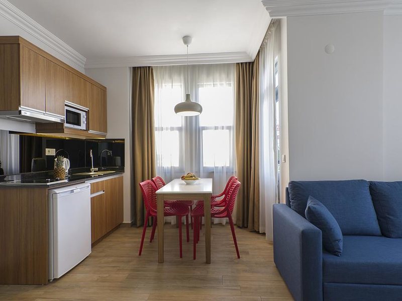 Comfort Suites Hotel 303136