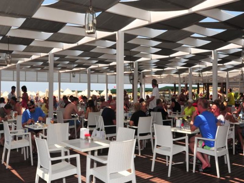 Commodore Elite Suites & Sра 159315