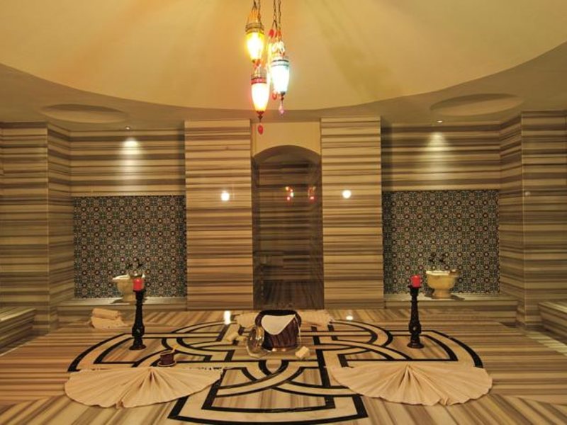 Commodore Elite Suites & Sра 159320