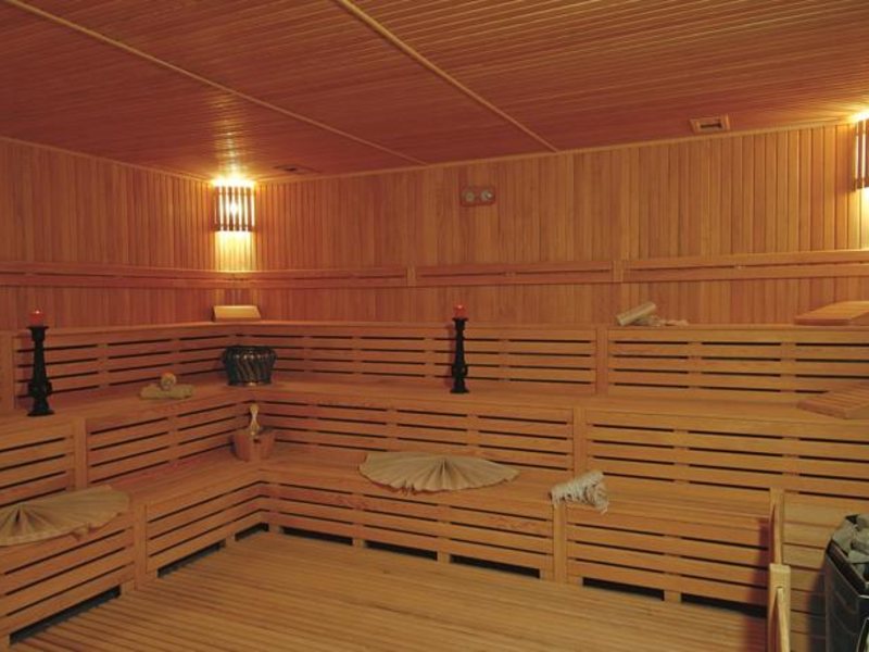 Commodore Elite Suites & Sра 159322