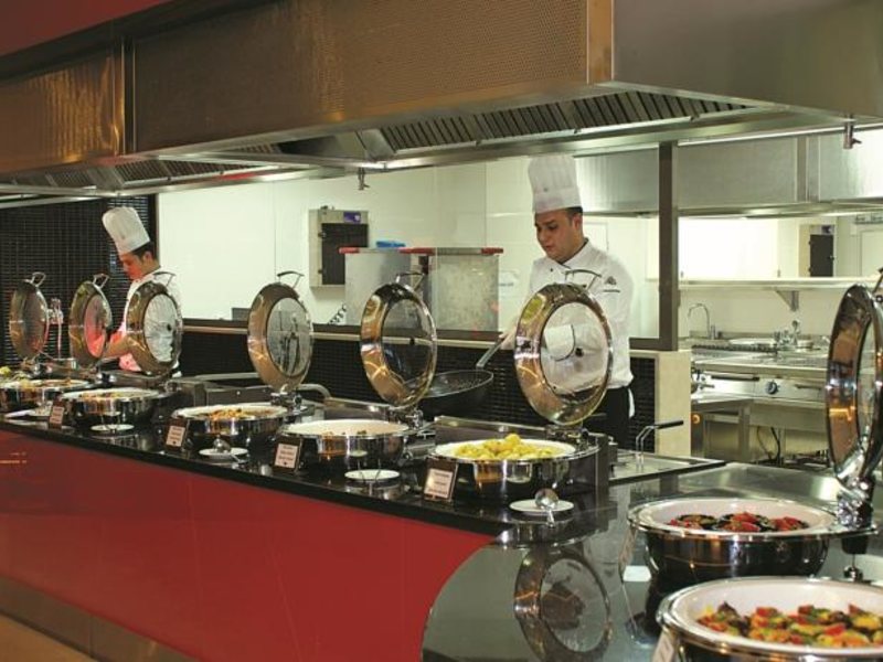 Commodore Elite Suites & Sра 159323