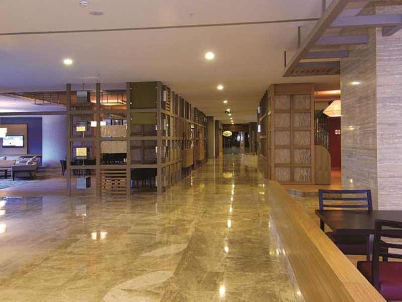 Commodore Elite Suites & Sра 159337