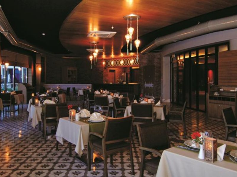 Commodore Elite Suites & Sра 159340