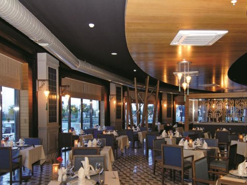 Commodore Elite Suites & Sра 159341