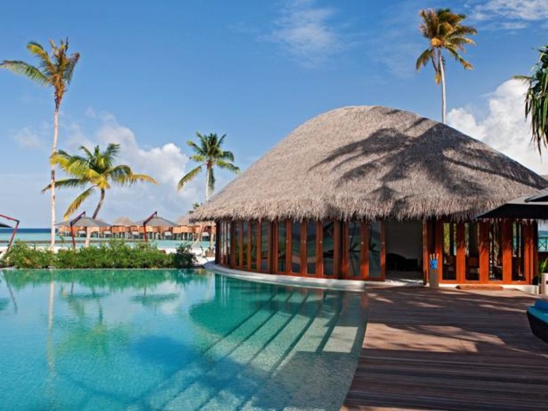 Constance Halaveli 134355