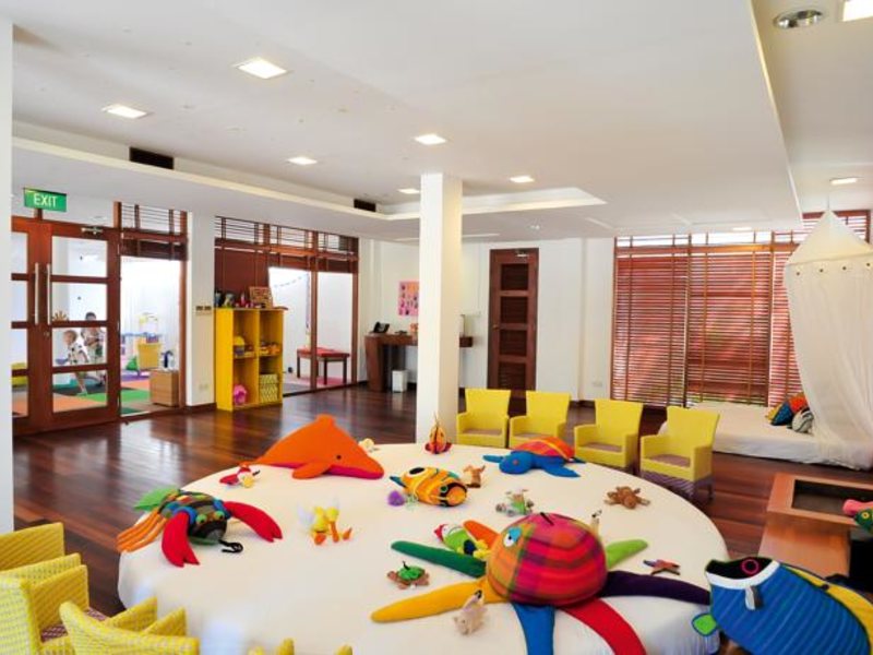 Constance Halaveli 134358