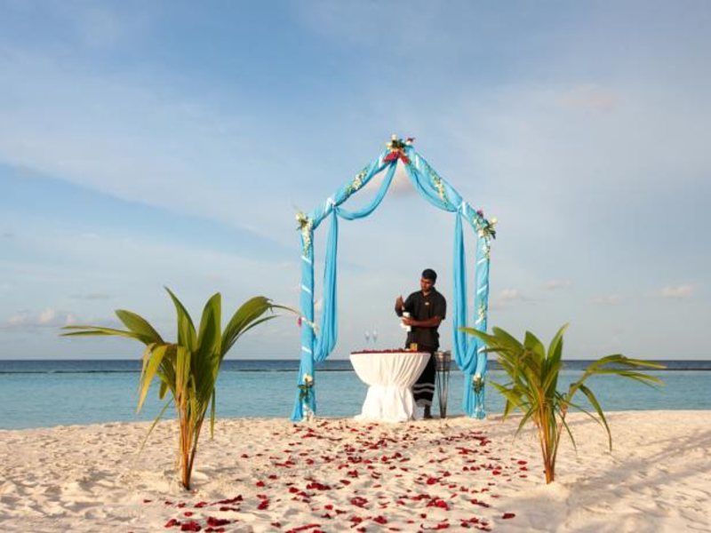 Constance Halaveli 134368