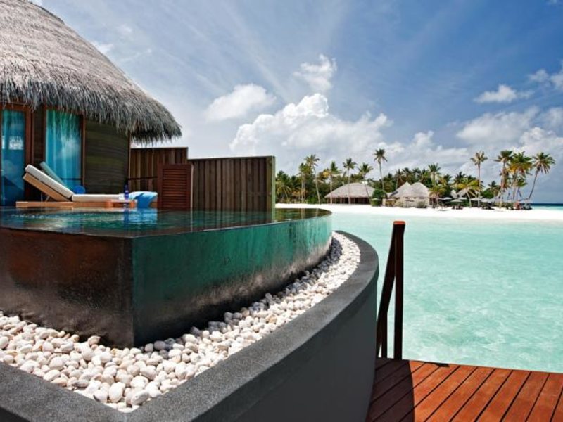 Constance Halaveli 134376