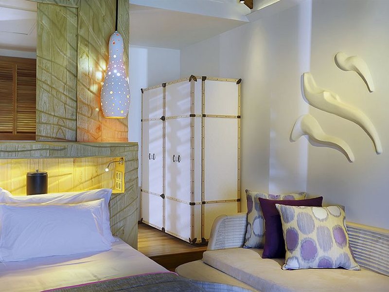 Constance Moofushi 134399