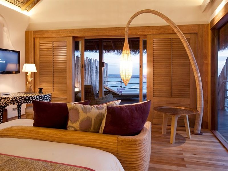 Constance Moofushi 134409