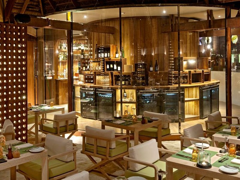 Constance Moofushi 134425