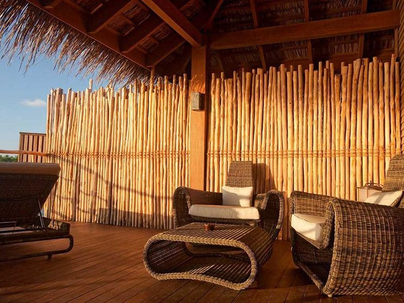 Constance Moofushi 134450