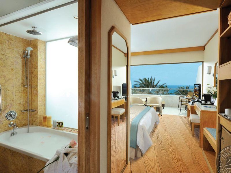 Constantinou Bros Pioneer Beach Hotel 290012