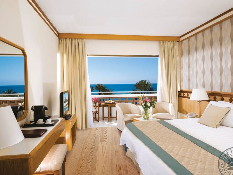 Constantinou Bros Pioneer Beach Hotel 290013