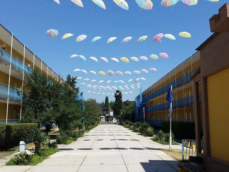 Continental Happy Land	 162072