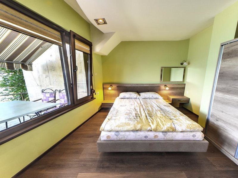 Continental Hotel Kiten  319001