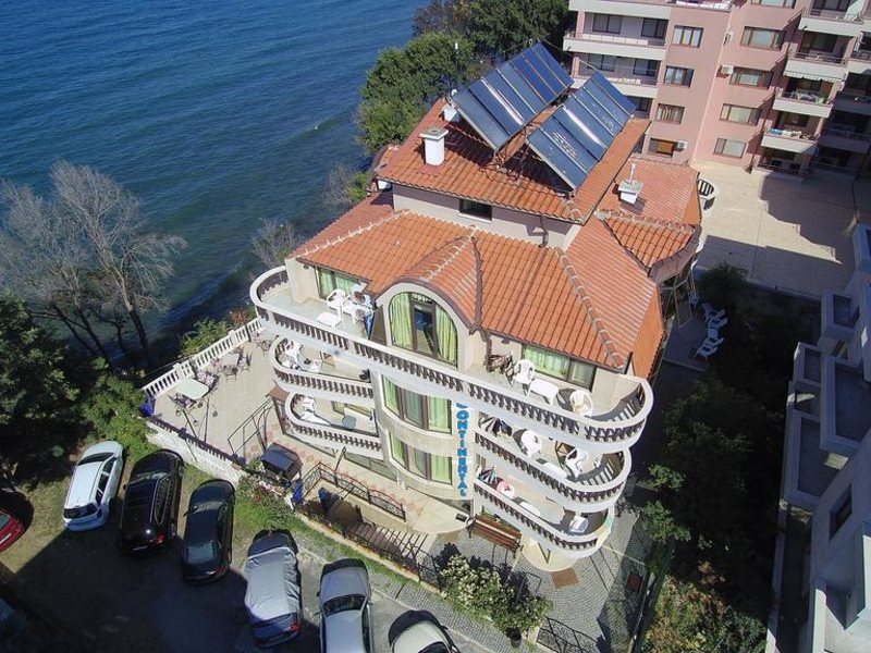 Continental Hotel Kiten  319006