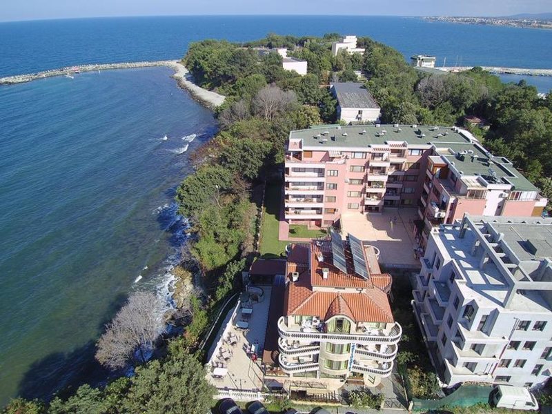 Continental Hotel Kiten  319007