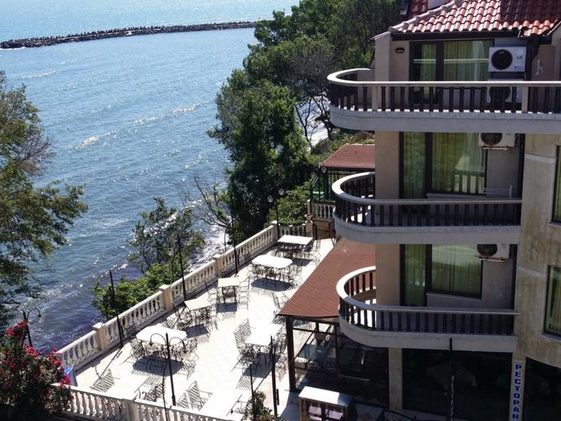 Continental Hotel Kiten  319010