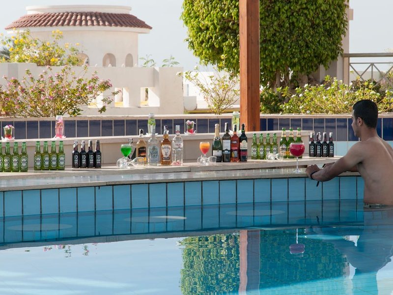 Continental Plaza Beach 122513