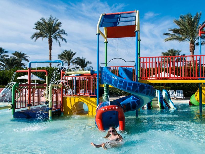 Continental Plaza Beach 122515