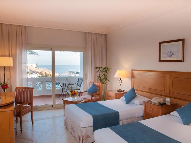 Continental Plaza Beach 122520