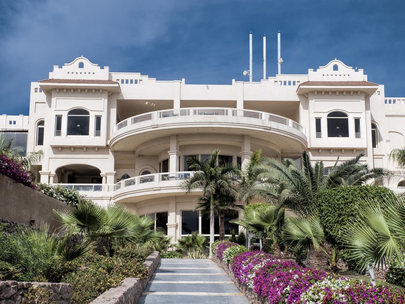 Continental Plaza Beach 122522