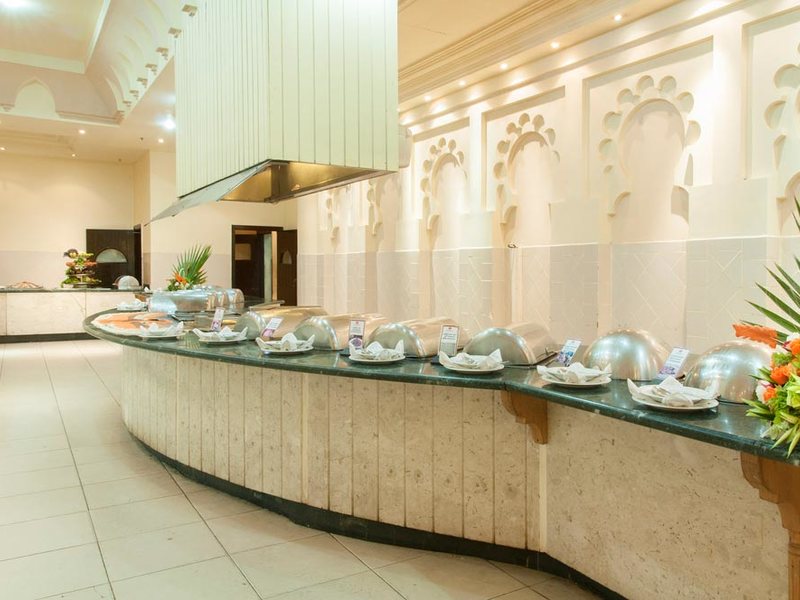 Continental Plaza Beach 122530