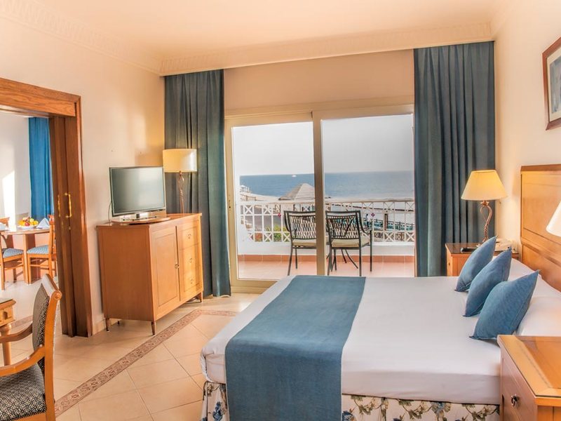 Continental Plaza Beach 122542