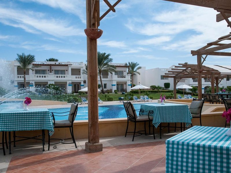 Continental Plaza Beach 122546