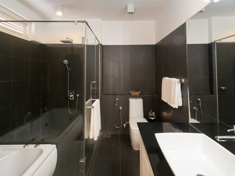 Coral Rock by Bansei (Ex 107211