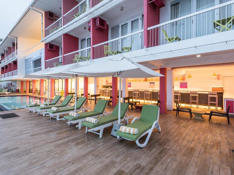 Coral Rock by Bansei (Ex 107221