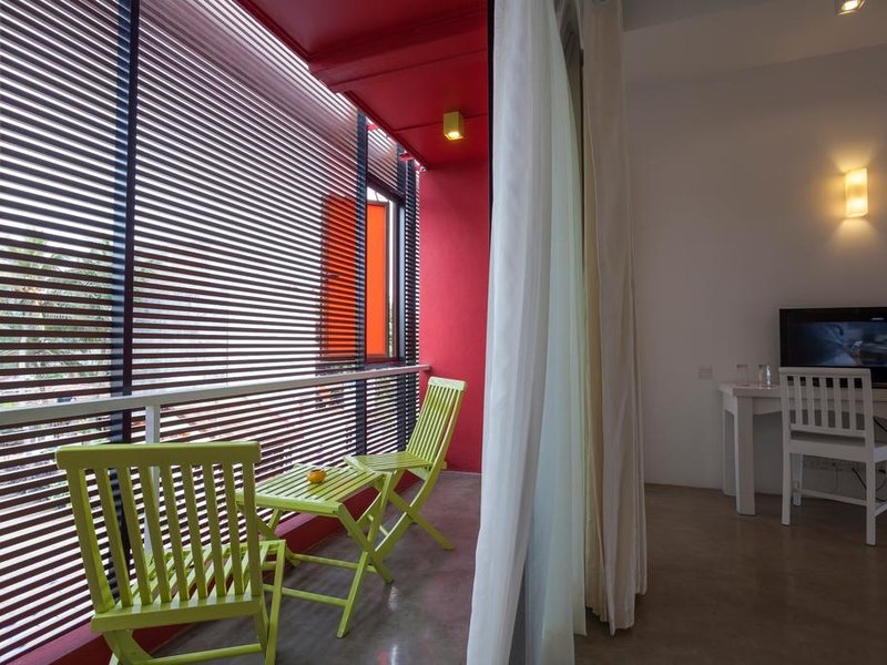 Coral Rock by Bansei (Ex 107227