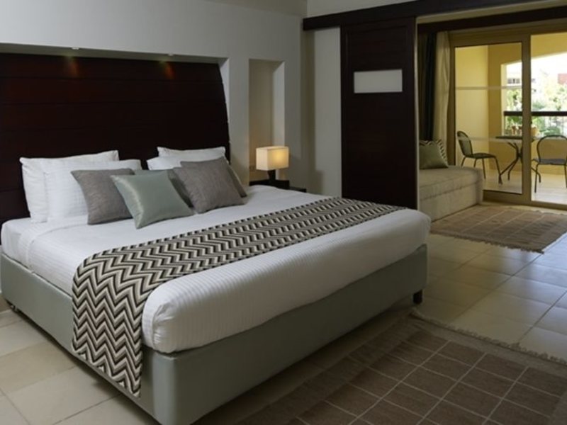 Coral Sea Holiday Village Hotel 122674