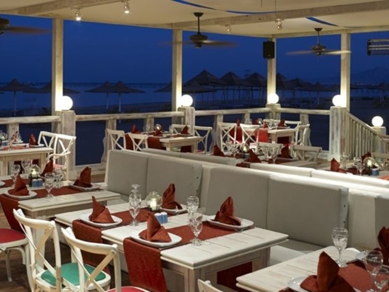 Coral Sea Holiday Village Hotel 122680