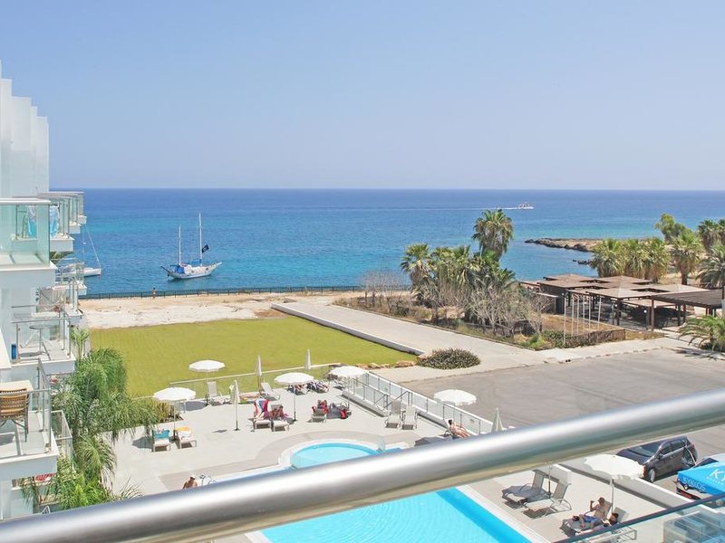 Coralli Spa Residences 205233