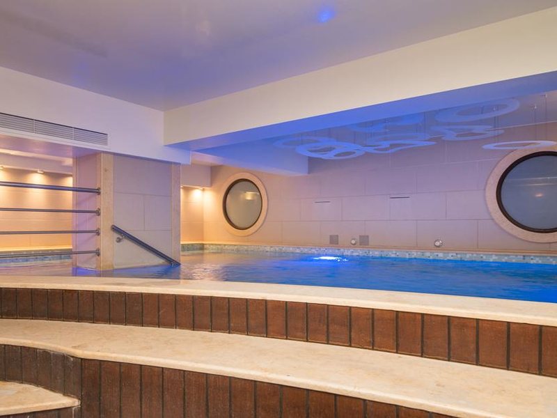 Cosmopolitan Hotel & Spa 258121