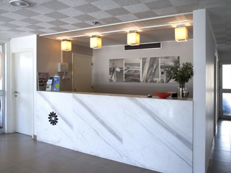 Costantiana Beach Hotel Apartments Apts 81439