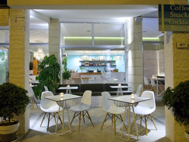 Costantiana Beach Hotel Apartments Apts 81446